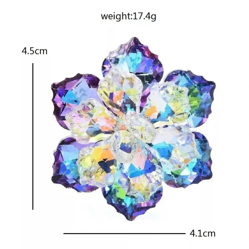 VQ Flower Brooch - Picture 4 of 9